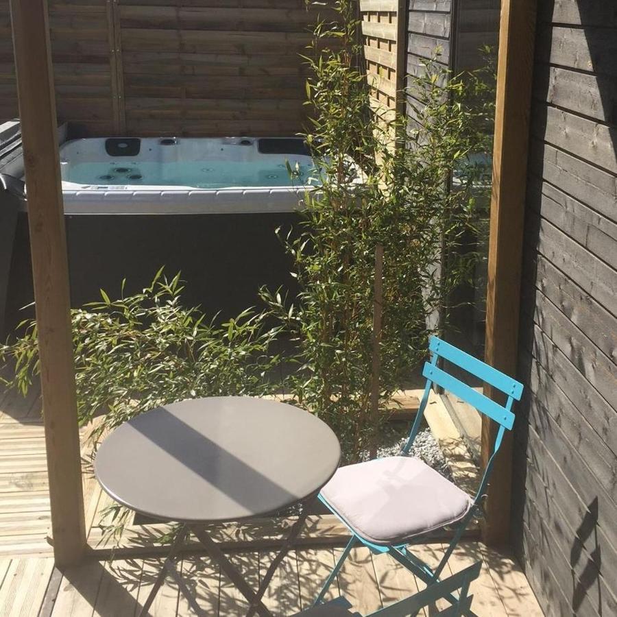 Les Nuits Insolites De La Mothe - Hebergement En Bulle Ou Tiny House Avec Spa Privatif Outremecourt Dış mekan fotoğraf